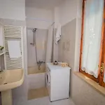 La Di Enzo Con Vista Mare